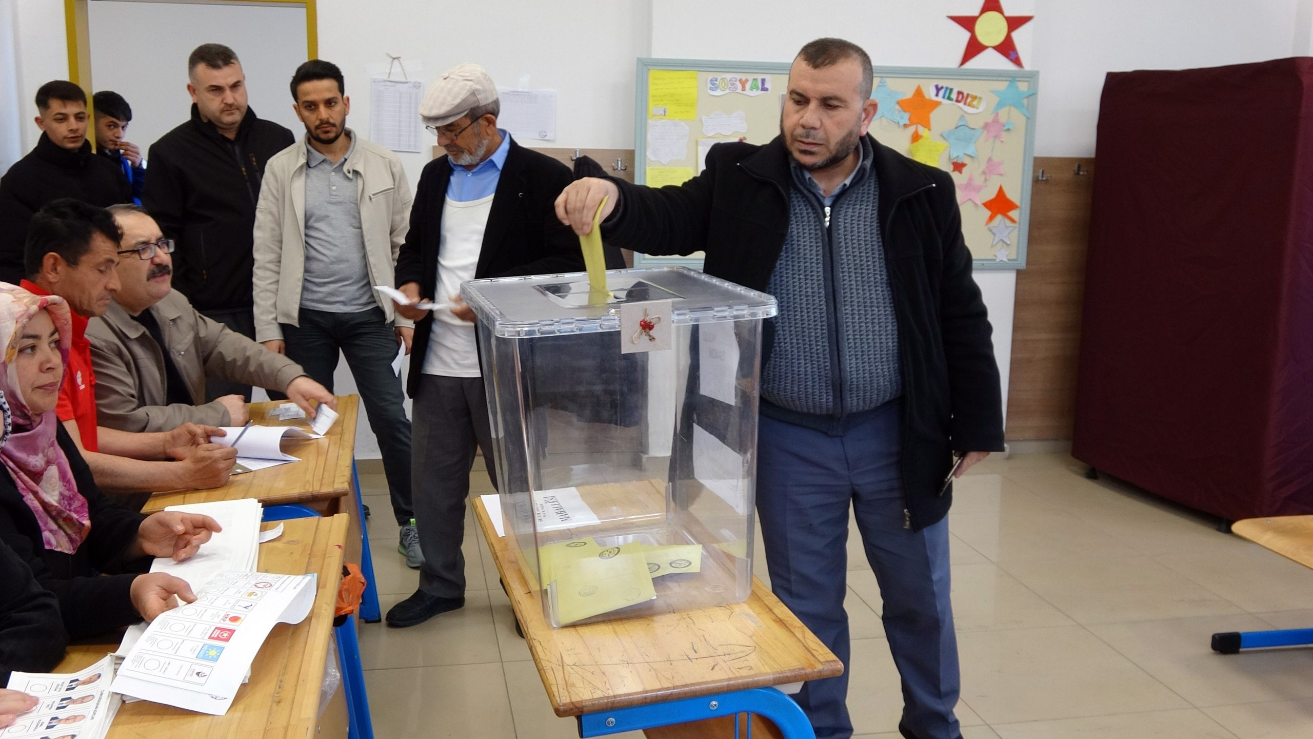 Yozgat’ta oy verme işlemi başladı.