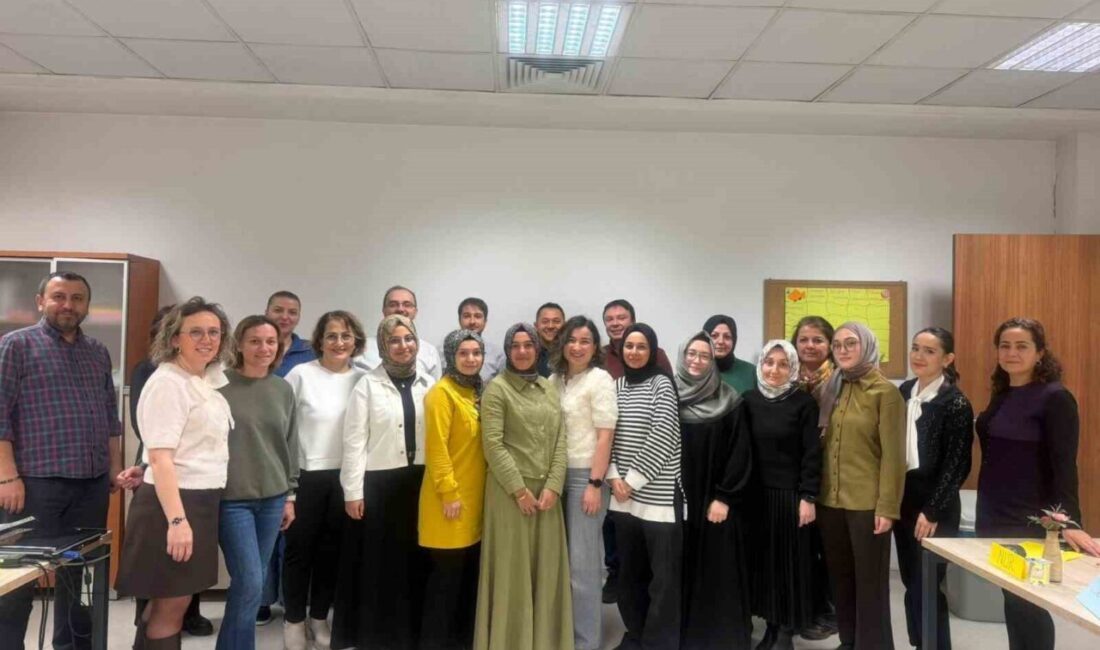 DÜZCE(İHA) – Düzce İl Sağlık Müdürlüğü tarafından sağlık personeline yönelik