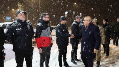 Ağrı Valisi Mustafa Koç, 2025 yılının son gününde 112 Acil