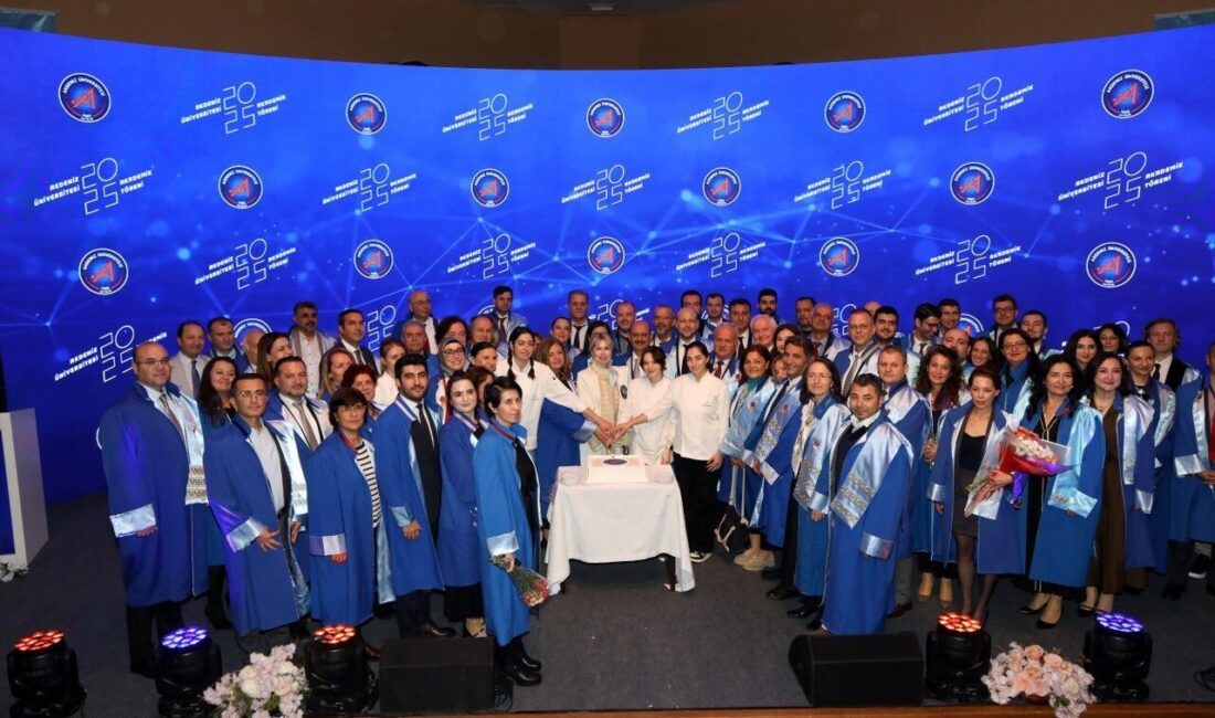 Akdeniz Üniversitesi öğretim üyelerinin gurur günü olan akademik tören, yoğun