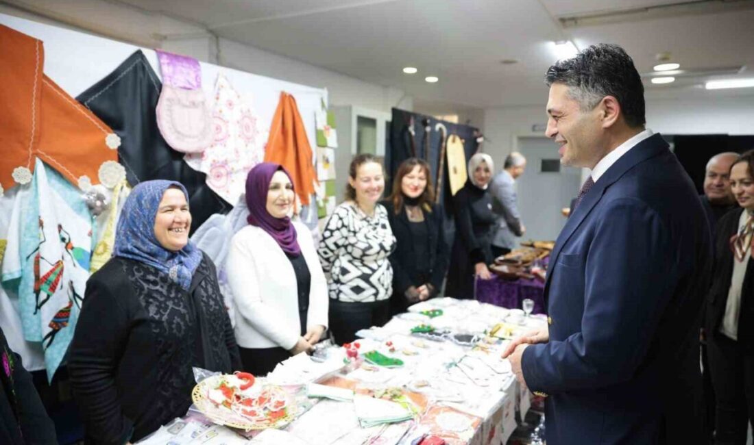Aliağa Tüpraş Halk Eğitimi Merkezi’nde yıl boyunca eğitim alan kursiyerler