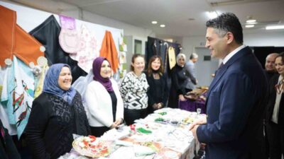 Aliağa Tüpraş Halk Eğitimi Merkezi’nde yıl boyunca eğitim alan kursiyerler