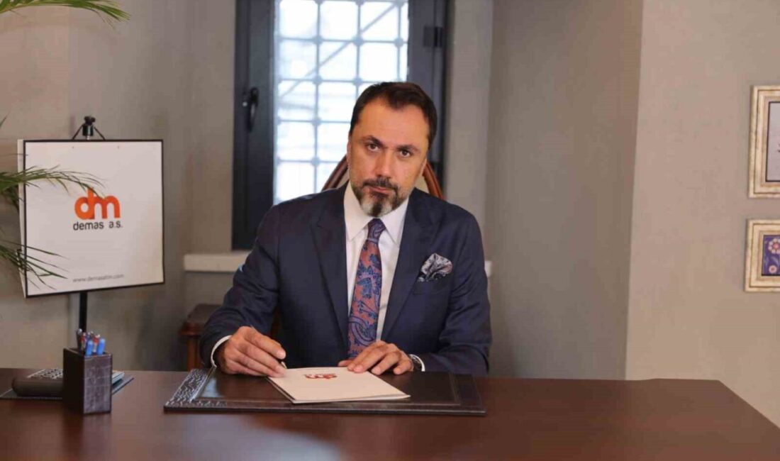 Altın piyasası, 2025’in son haftalarına yaklaşılırken küresel belirsizlikler ve jeopolitik