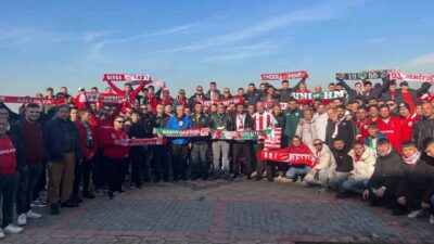 Kocaelispor’un Antalyaspor’u ağırlayacağı maç öncesinde İzmit’e gelen konuk takım taraftarı