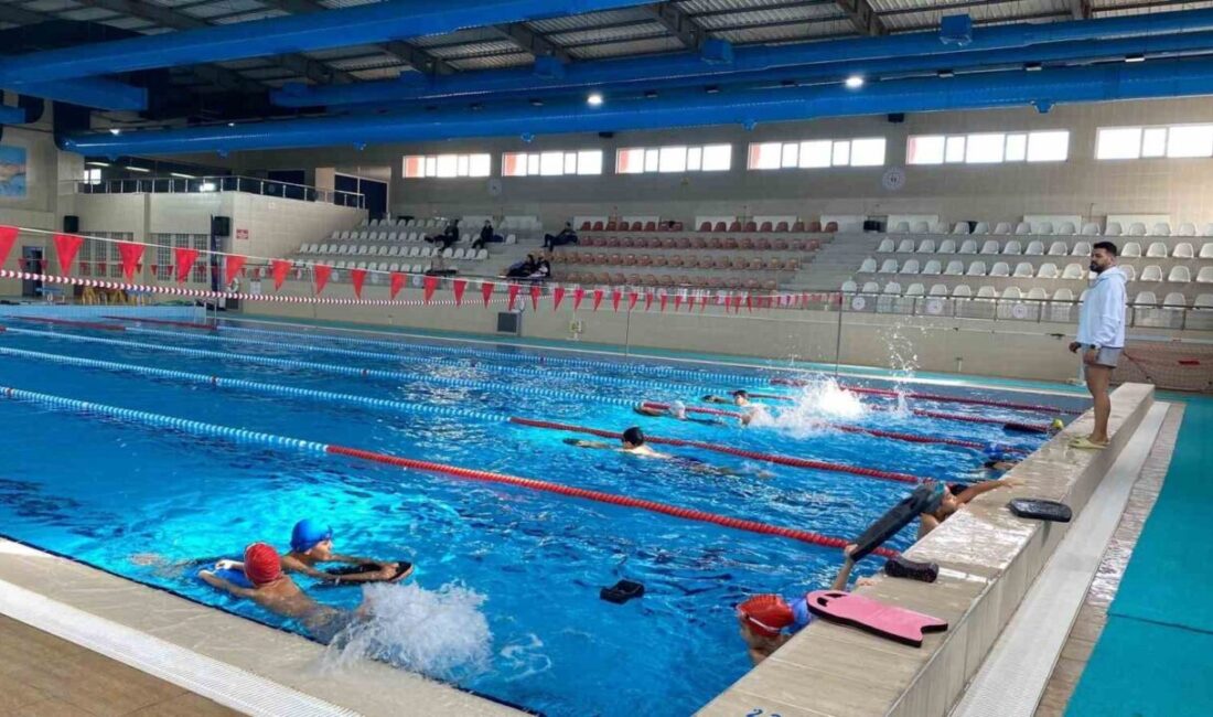 Gençlik ve Spor Bakanlığı tarafından yürütülen ‘Yüzme bilmeyen kalmasın’ projesi