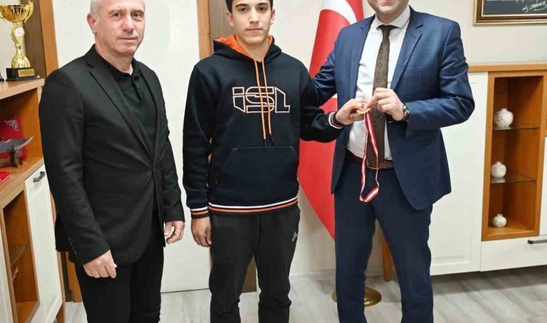Aydın İncirliova Spor Lisesi öğrencisi Şahin Yılmaz, Atıcılık Havalı Silahlar