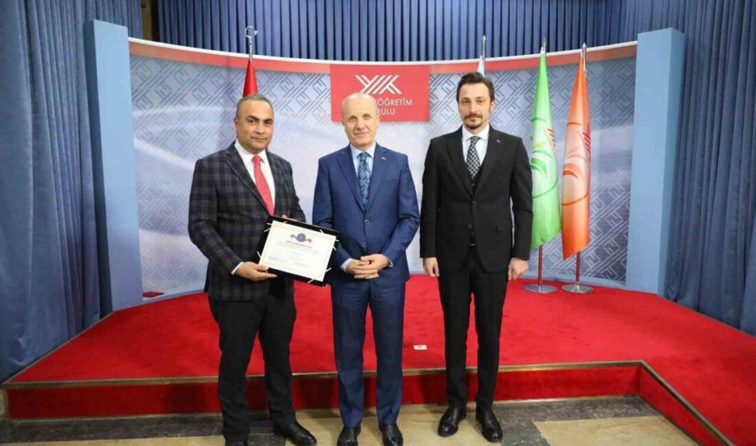 Bartın Üniversitesi (BARÜ) Yükseköğretim Kurulu (YÖK) tarafından düzenlenen törende 7