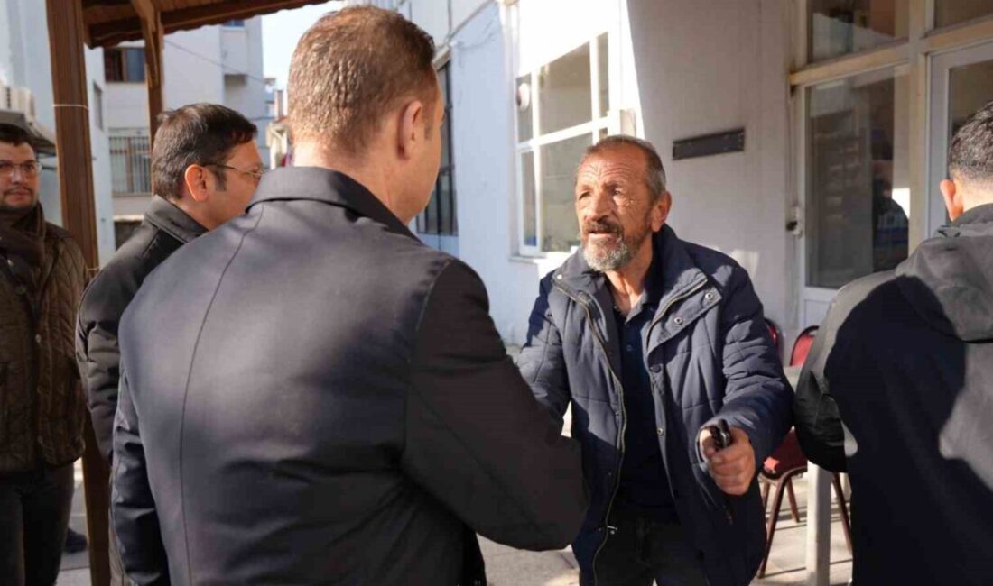 Balıkesir Büyükşehir Belediye Başkanı Ahmet Akın ile Sındırgı Belediye Başkanı