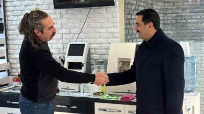 Battalgazi Belediye Başkanı Bayram Taşkın, İnönü Caddesi’nde esnaf ve vatandaşlarla