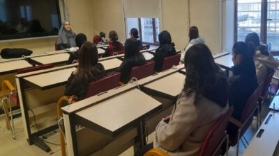 Bayburt’ta lise öğrencilerine yönelik düzenlenen Gençlik Buluşması programları devam ediyor.