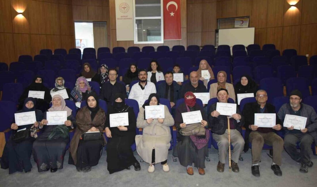 Bayburt Devlet Hastanesi bünyesinde yıl boyunca düzenlenen diyabet okulu eğitimlerinin