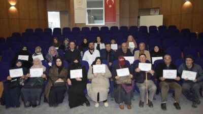 Bayburt Devlet Hastanesi bünyesinde yıl boyunca düzenlenen diyabet okulu eğitimlerinin