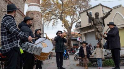 İzmir’in Bergama ilçesinde Tarihi Osmanlı Arastası’nda 2023 yılında kurulan Arasta