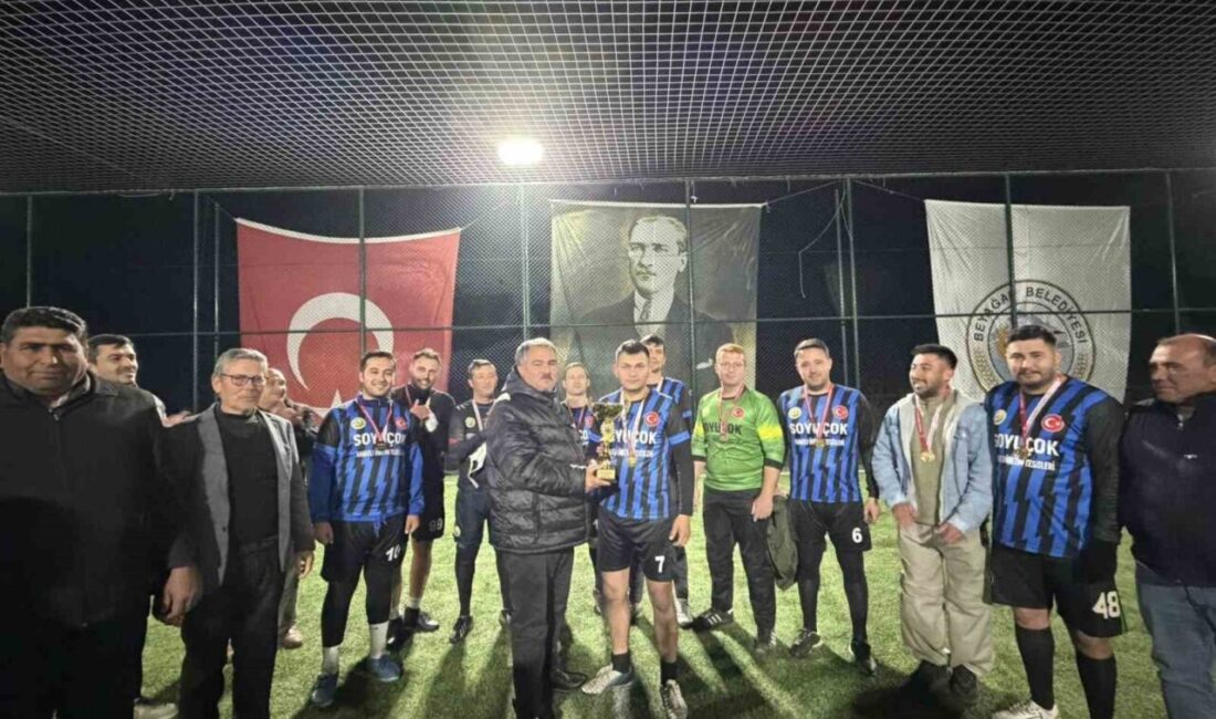 Beyağaç Belediyesi tarafından düzlenen kurumalar ve mahaller arası halı saha