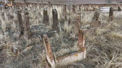 Kayseri’nin Tomarza ilçesindeki Türk dönemi mezar taşlarının, Türk kültürünün Orta