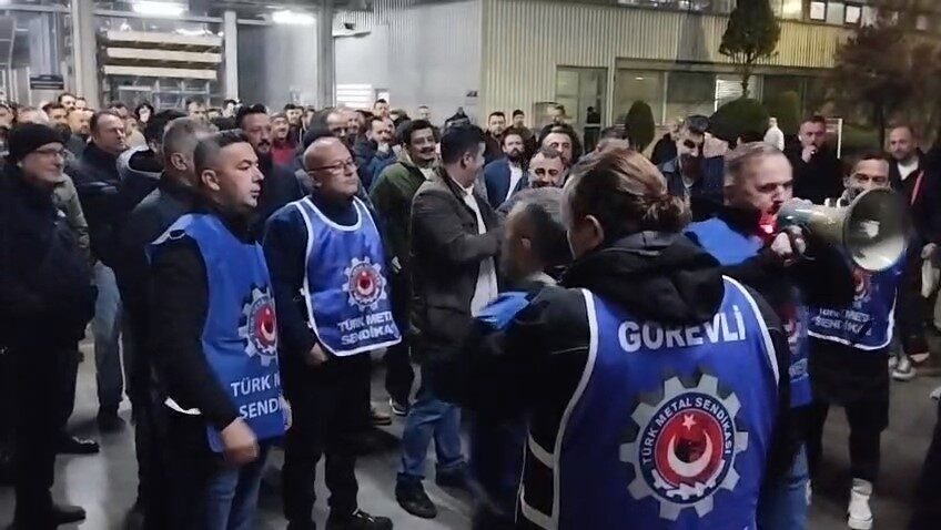 Bursa’daki Bosch Fabrikası’nda çalışan işçiler, 2025-2027 dönemi Grup Toplu İş