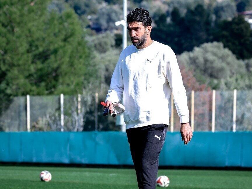 Trendyol 1. Lig ekibi Bodrum FK’da Teknik Direktör Burhan Eşer,