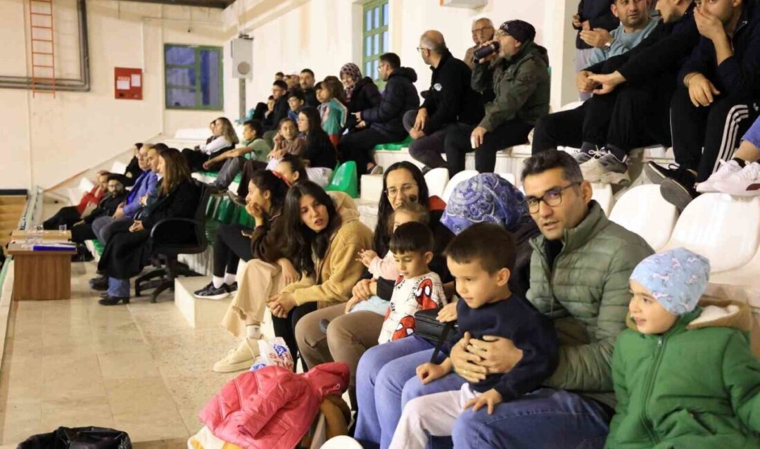 Çameli Belediyesi tarafından düzenlen Kurumlar-Mahaller Voleybol Turnuvası büyük heyecanla devam