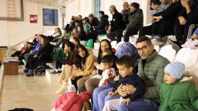 Çameli Belediyesi tarafından düzenlen Kurumlar-Mahaller Voleybol Turnuvası büyük heyecanla devam