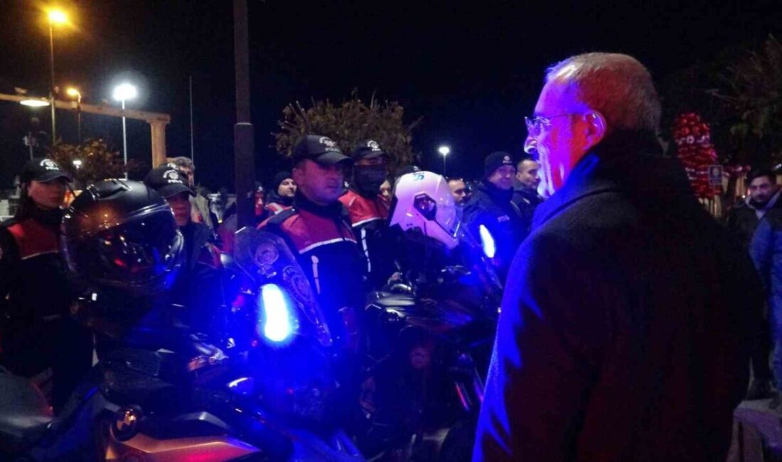 Çanakkale Valisi Ömer Toraman, yılbaşında görev başında olan polis, jandarma