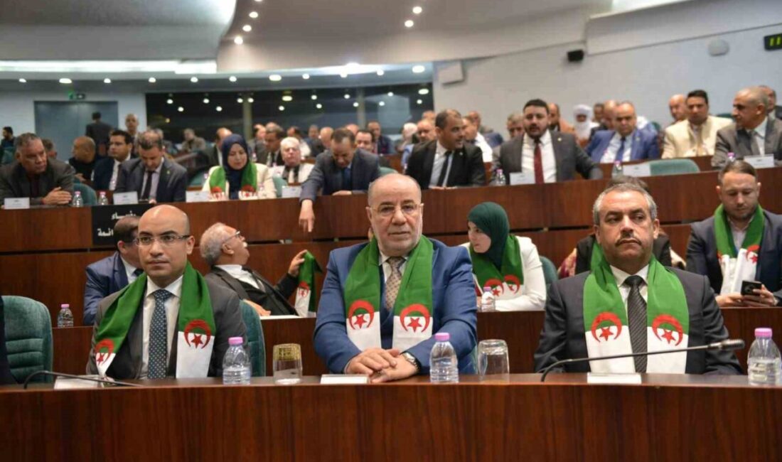 Cezayir Ulusal Halk Meclisi’nde düzenlenen oturumda Fransa’nın 1830 yılından 1962