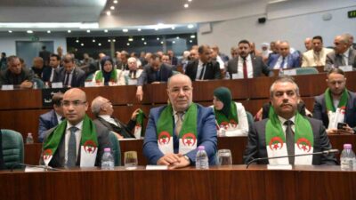 Cezayir Ulusal Halk Meclisi’nde düzenlenen oturumda Fransa’nın 1830 yılından 1962