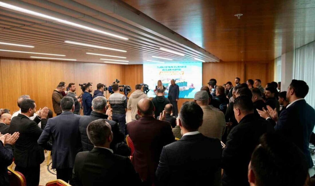 Arnavutköy Belediyesi’nde Cumhuriyet Halk Partisi (CHP) meclis üyeleri Ercan Duman