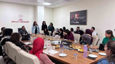 Aydın’ın Çine ilçesinde anne adayları, Gebe Okulu ve Bebek Akademisi’nde