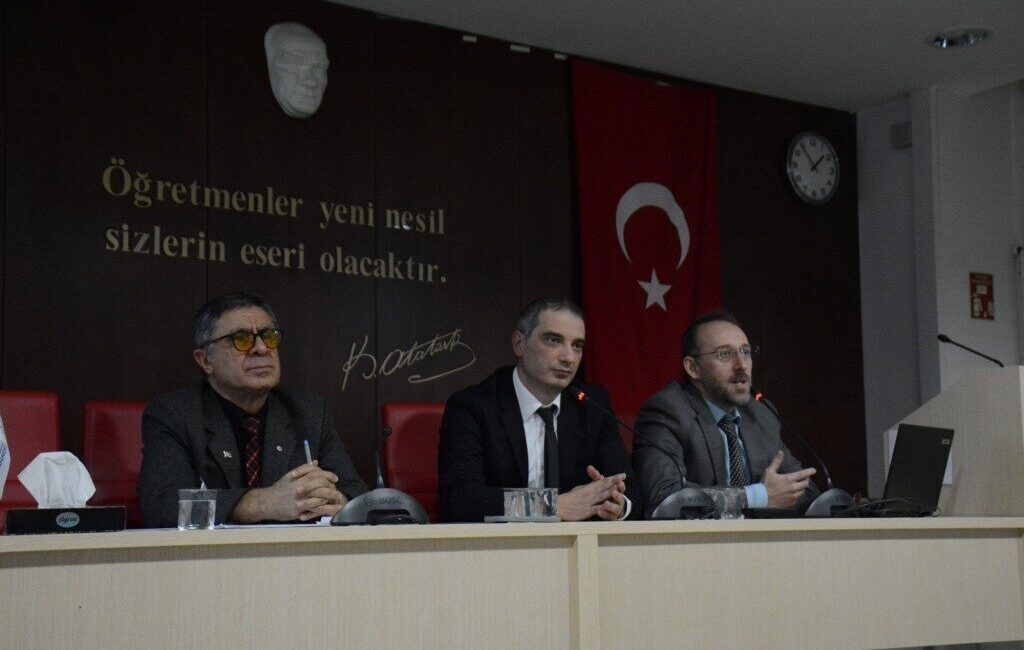 Anadolu Üniversitesi Eğitim Fakültesi tarafından düzenlenen “Çocuk Hakları ve Güncel