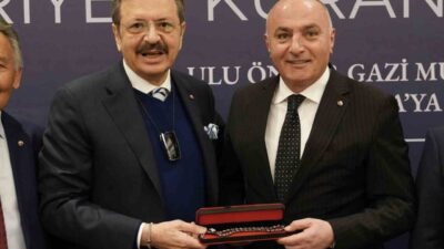 “Cumhuriyeti Kuran Şehirler Buluşması” kapsamında düzenlenen akşam yemeği, Ankara’da yoğun