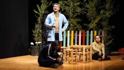 Keçiören Belediyesi Necip Fazıl Kısakürek Tiyatro Salonu’nda sahnelenen ve iki