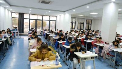 Diyarbakır Maya Okulları tarafından 4’üncü sınıflara yönelik matematik sınavına 3