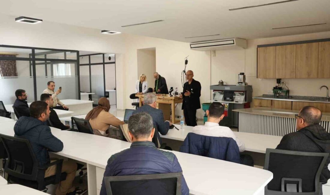 Diyarbakır’da 57 yıldır kuyumcu sektöründe zanaatkar olan 64 yaşındaki Mehmet