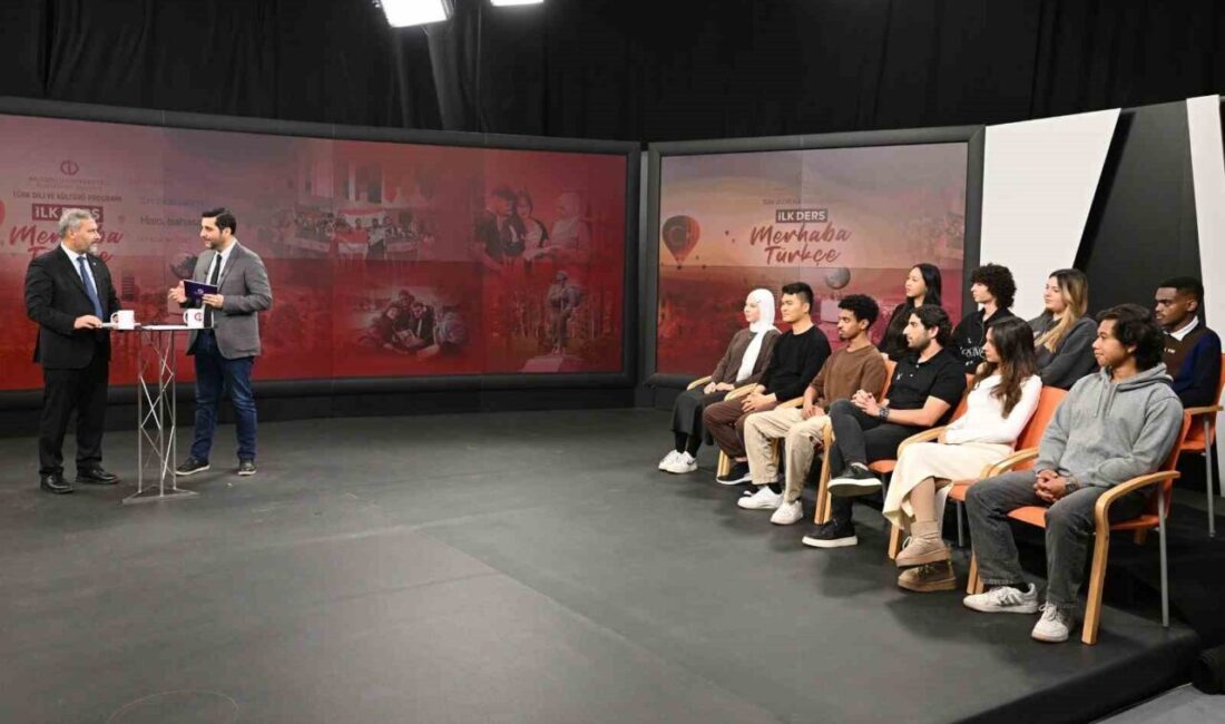 Eskişehir Anadolu Üniversitesi Rektörü Prof. Dr. Yusuf Adıgüzel, Açıköğretim Fakültesi