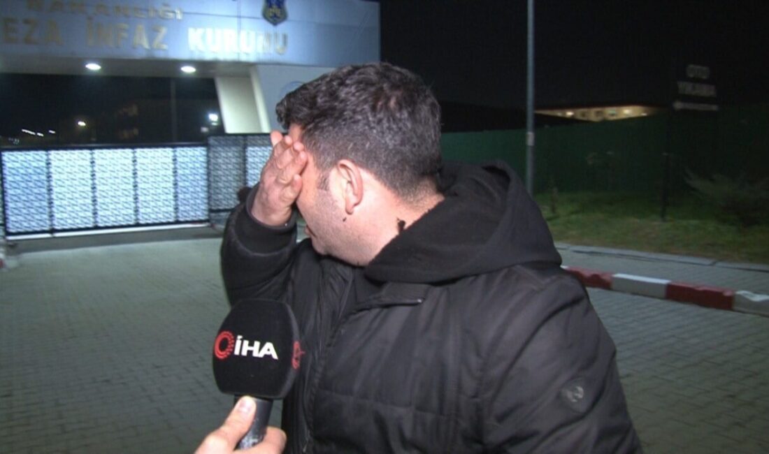 Edirne’de cezaevinden 12 yıl sonra tahliye olan bir mahkûm, çocuklarına