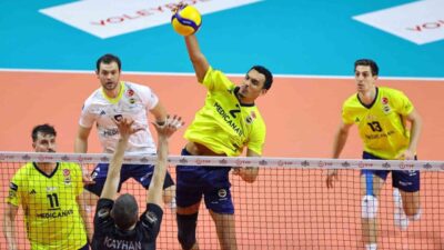 Efeler Ligi 13. hafta maçında Fenerbahçe Medicana, konuk ettiği Gebze