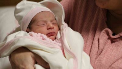 Elazığ’da yeni yılın ilk dakikalarında 3’ü kız, biri erkek 4