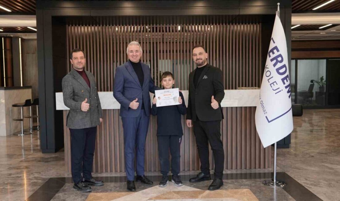 Erdem Koleji 5/B sınıfı öğrencisi Eren Yelden, dünya genelinde 2,5