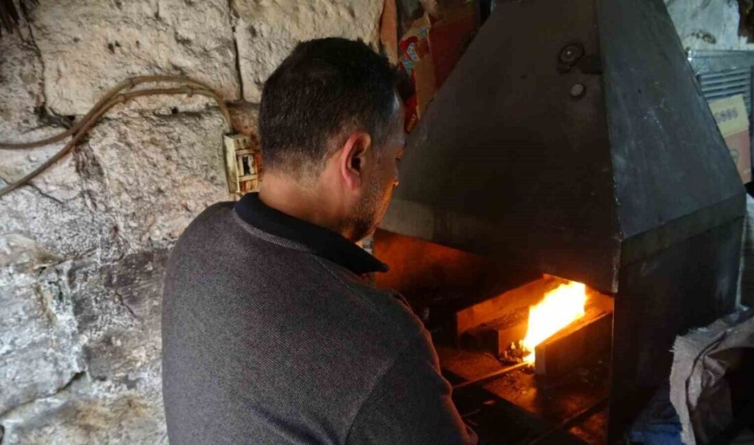 Gaziantep’te demir ustaları tarafından geleneksel yöntemlerle üretilen kebap şişleri, Almanya,