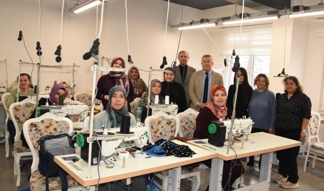 Eskişehir’e gelen Milli Eğitim Bakanlığı (MEB) yetkilileri, ’Hayat Boyu Öğrenme