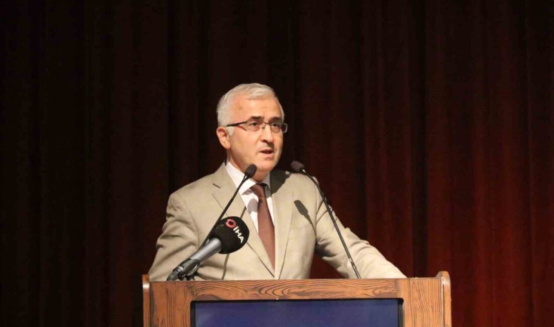 Eskişehir Osmangazi Üniversitesi (ESOGÜ) İlahiyat Fakültesi’nin 30. kuruluş yıldönümü nedeniyle