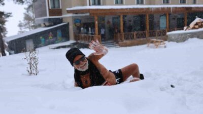 Sanatçı Fedon yeni yıl tatilini kristal karlar diyarı olarak bilinen