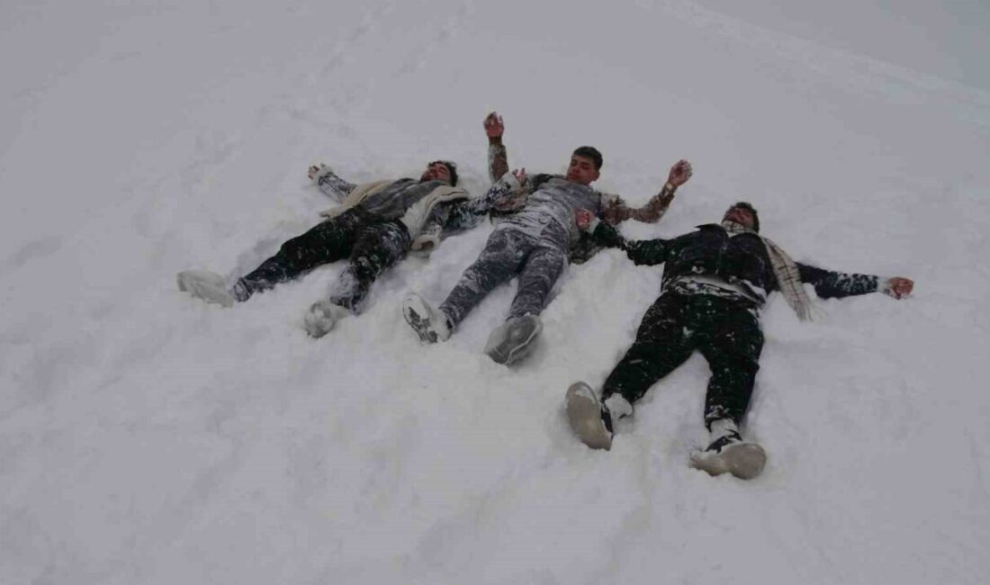 Son yıllarda ciddi kuraklığın yaşandığı Gaziantep’te gece saatlerinde başlayan ve