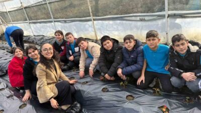 Manisa’nın Gördes ilçesinde hayata geçirilen “Sevgimizi Seramızda Büyütüyoruz” projesi kapsamında