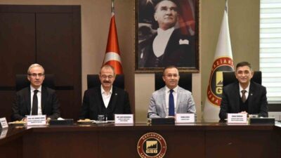 Sanayinin dijital dönüşümü ve yapay zeka uygulamalarının rekabet gücü, verimlilik