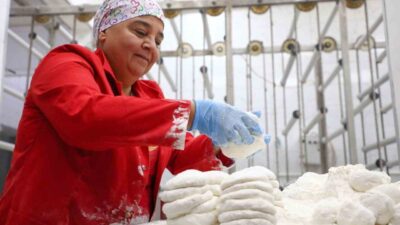 Antalya Büyükşehir Belediyesi’nin Antalya Toptancı Hal içerisinde kadın kooperatiflerine ücretsiz