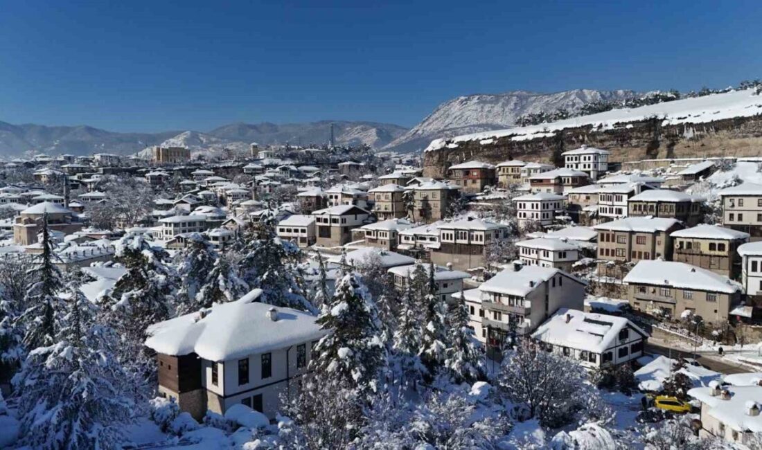 UNESCO Dünya Mirası Listesi’nde yer alan Karabük’ün Safranbolu ilçesinde, kar