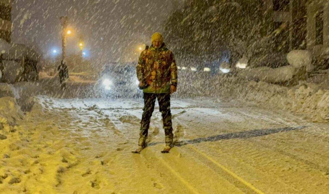 Karabük’te etkili olan kar yağışını fırsata çeviren bir içerik üreticisi,