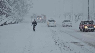 Karabük’te etkili olan yoğun kar yağışı ve olumsuz hava şartları