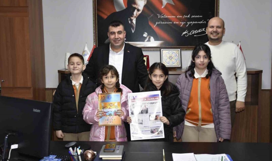 Karacabey Ticaret Borsası Cumhuriyet İlkokulu öğrencilerinin, öğretmenlerinin gözetiminde hazırladığı dergi